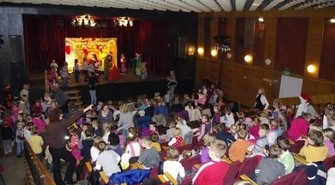 Za drogie oferty na remont sali widowiskowej