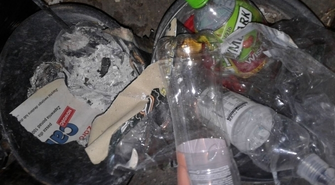 Mieszkańcy palą plastik, Straż Miejska interweniuje