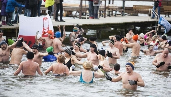 Zimna, ale zdrowa kąpiel, czyli zbliża się IV Sławski Zlot Morsów