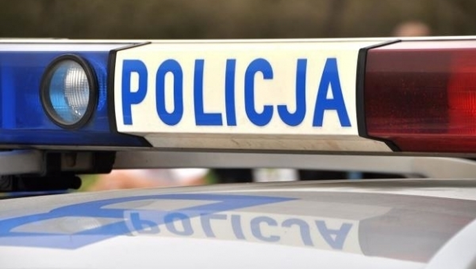 Dachował w okolicach Osowej Sieni