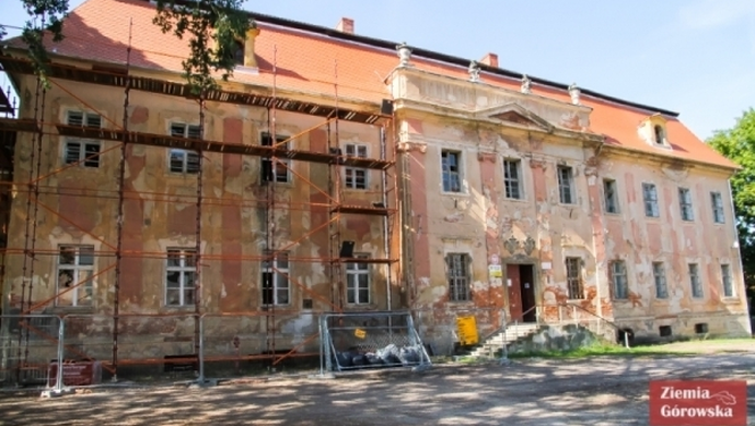 Jest drugi przetarg na remont pałacu w Sicinach