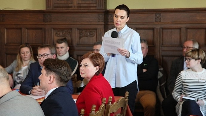 150 tysięcy na Wschowę bez smogu. Decyzja należy do radnych