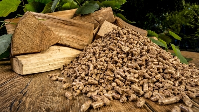 Ekologiczny i certyfikowany pellet drzewny