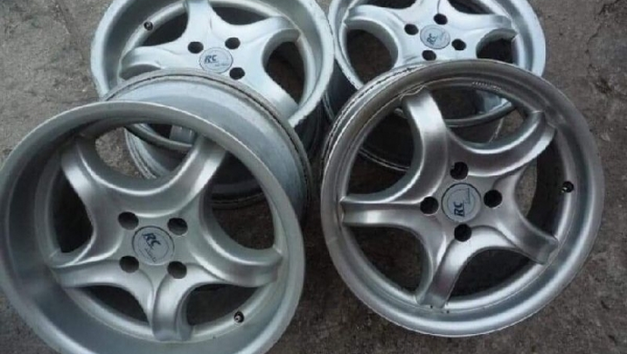 Kradzież aluminiowych felg