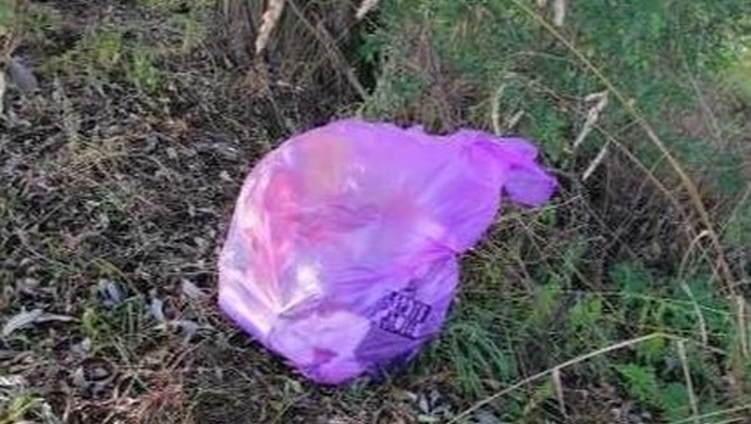 Kierowca przyłapał innych na zaśmiecaniu