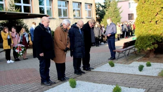 - rocznicowe obchody w Niechlowie