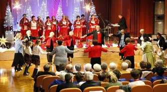 Seniorzy zawładnęli Domem Kultury w Górze