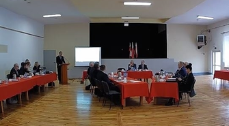 Poseł Ast o przywróceniu połączeń autobusowych na czwartkowej sesji w Szlichtyngowej