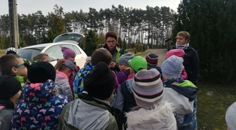 Mali przyrodnicy w szkółce leśnej