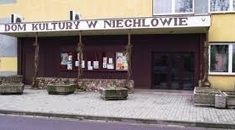 Poszukiwani chętni do gry na bębnach afrykańskich