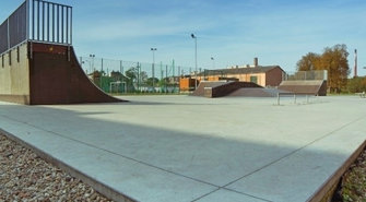 Remont urządzeń skateparku w Górze