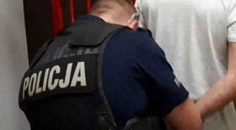 Włamanie do automatów wrzutowych na myjni