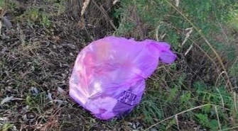 Kierowca przyłapał innych na zaśmiecaniu