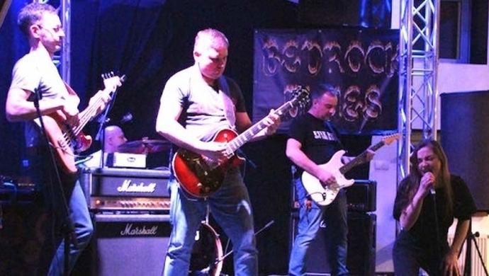 - weekendy w Centrum Kultury i Rekreacji