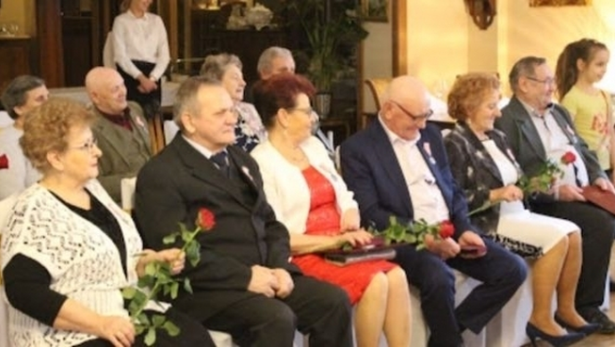 "miłość, wierność i uczciwość małżeńską"