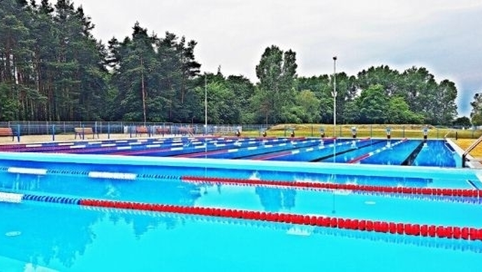 Dyrektor OKF proponuje rozwiązanie ws. basenu