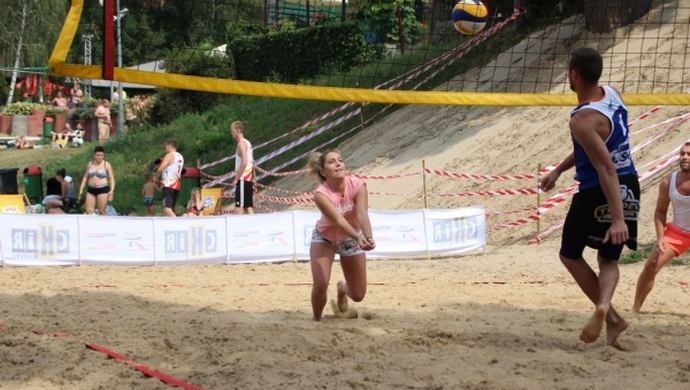 Turniej piłki siatkowej na plaży w Lginiu [FOTO]