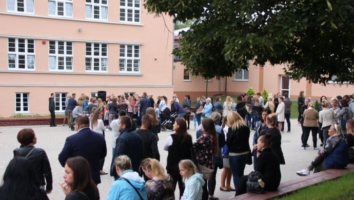 Rozpoczęcie roku szkolnego w Szkole Podstawowej nr 2 [ZDJĘCIA]