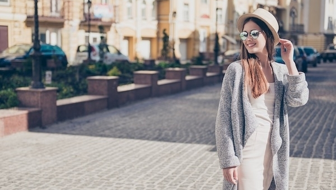 Kardigan – sposób na niebanalny look