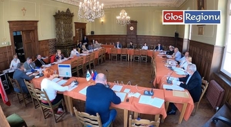  z zachowaniem wymogów bezpieczeństwa