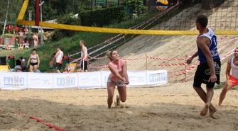 Turniej piłki siatkowej na plaży w Lginiu [FOTO]