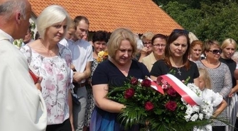 Poświęcenie pomnika św. Jana Pawła II w Szlichtyngowie [FOTO]