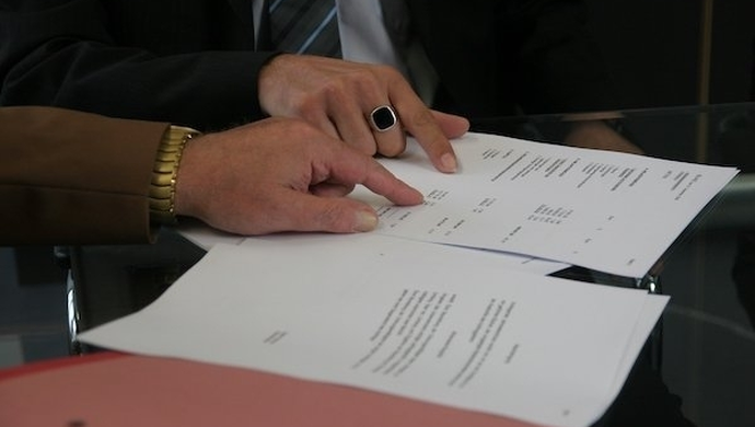 Wypowiedzenie umowy o pracę: wzór i okres wypowiedzenia