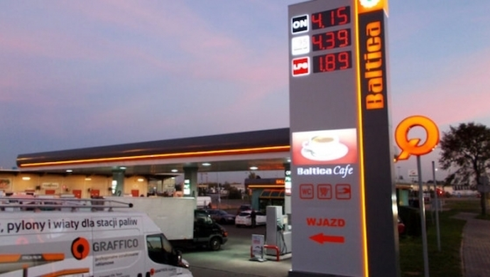 Totemy reklamowe alternatywną promocją firm i miast