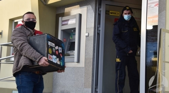 Pieniądze trafiły do banku