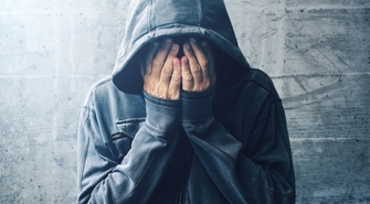 Jak pomóc osobie uzależnionej od narkotyków?