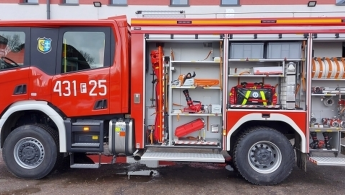 Nowy samochód ratowniczo-gaśniczy doposażony (ZDJĘCIA)