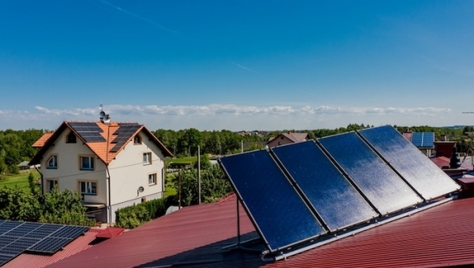 Sprawność paneli fotowoltaicznych – co na nią wpływa?