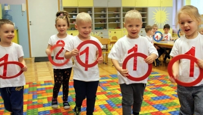 Obchody Europejskiego Dnia Numeru Alarmowego w Przedszkolu nr 5 (ZDJĘCIA)