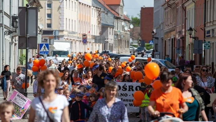 Relacja z VI Wschowskiego Marszu Akceptacji Osób Niepełnosprawnych (VIDEO)