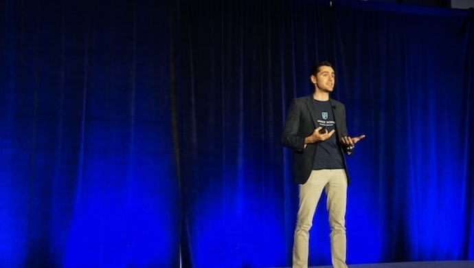 Opanuj sztukę wystąpień publicznych na szkoleniach i kursach