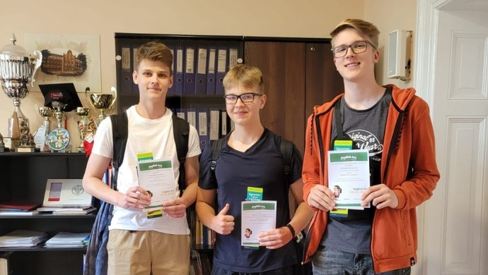 Sukcesy uczniów Staszica w konkursie English Ace