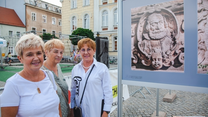 Wystawa uczestników zajęć fotograficznych UTW