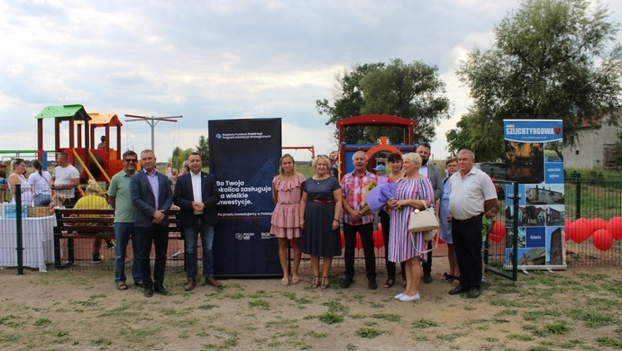 Otwarcie placów zabaw i siłowni w Wyszanowie i w Zamysłowie (ZDJĘCIA)