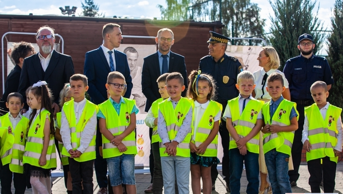 Inauguracja roku szkolnego w SP 1 we Wschowie (ZDJĘCIA)