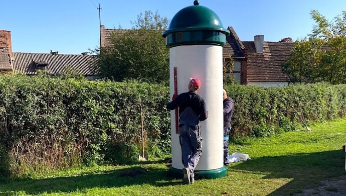 W Wyszanowie stanął słup ogłoszeniowy