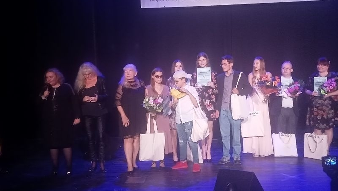 w ogólnopolskim konkursie wokalnym dla osób z niepełnosprawnościami  „ZACZAROWANY MIKROFON” w Gliwicach