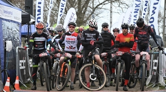 Rowerowe zmagania w Starym Strączu (ZDJĘCIA)