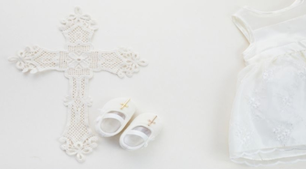 Tradycyjne stroje do chrztu, czyli powrót do dawnej mody