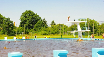 Wpłynęły dwie oferty na remont basenu we Wschowie