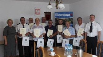 Kolejni druhowie z decyzją o przyznaniu świadczenia ratowniczego w gminie Szlichtyngowa