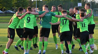 Dąb przerywa passę rywala (ZDJĘCIA)