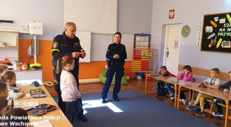 Policjanci odwiedzili grupy przedszkolne (ZDJĘCIA)