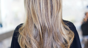 Jak farbować włosy w domu?