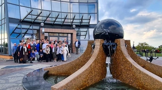 Seniorzy z gminy Szlichtyngowa w teatrze (ZDJĘCIA)