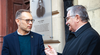 Odsłonięcie tablicy pamiątkowej Maxa Kirmisa we Wschowie (VIDEO)